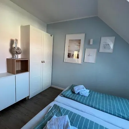 Sonnenstern - Sonnenverwoehnte Familienwohnung Mit Balkon *